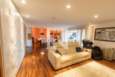 Apartamento, 3 quartos, 213 m² - Foto 1
