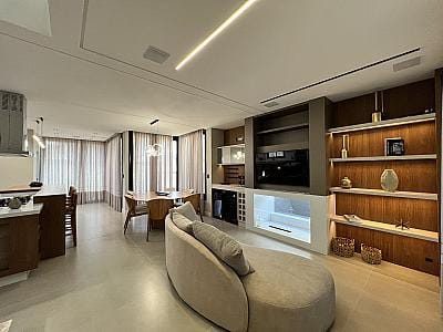 Casa, 3 quartos, 204 m² - Foto 1