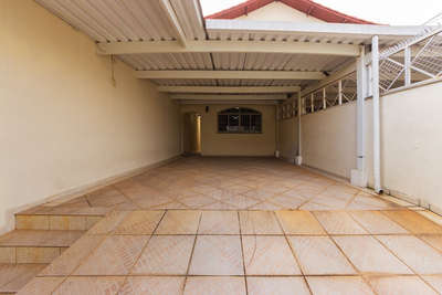 Casa, 4 quartos, 180 m² - Foto 1