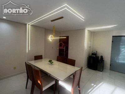 Casa, 4 quartos, 140 m² - Foto 1
