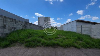 Terreno, 300 m² - Foto 1