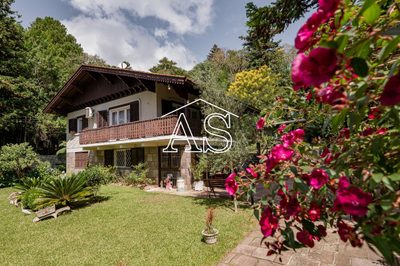 Casa, 4 quartos, 233 m² - Foto 1