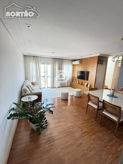 Casa, 4 quartos, 210 m² - Foto 1