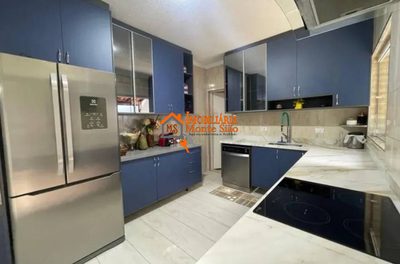 Sobrado, 3 quartos, 302 m² - Foto 4