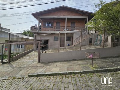 Casa, 5 quartos, 200 m² - Foto 1