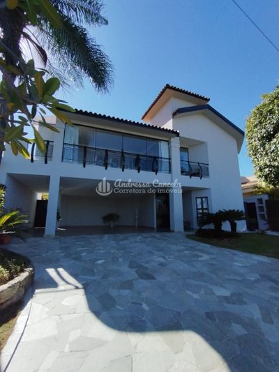 Sobrado, 4 quartos, 404 m² - Foto 1