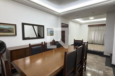 Casa, 4 quartos, 200 m² - Foto 1