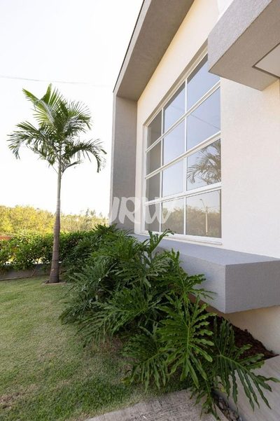 Casa, 3 quartos, 250 m² - Foto 2