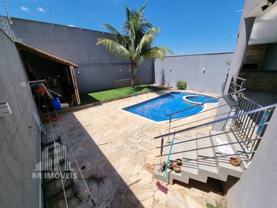 Casa, 3 quartos, 245 m² - Foto 2