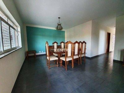 Casa, 3 quartos, 207 m² - Foto 1