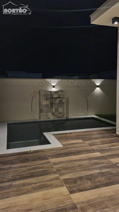 Casa, 4 quartos, 155 m² - Foto 1