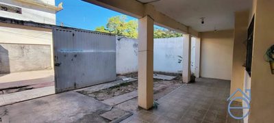 Casa, 8 quartos, 263 m² - Foto 3