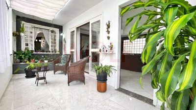 Casa, 4 quartos, 206 m² - Foto 1