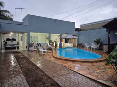 Casa, 3 quartos, 220 m² - Foto 1