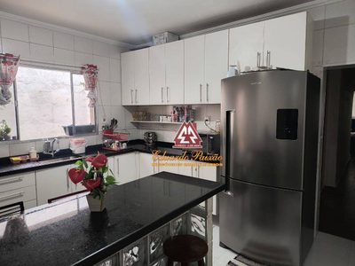 Sobrado, 3 quartos, 210 m² - Foto 4