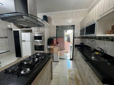 Casa, 3 quartos, 190 m² - Foto 3