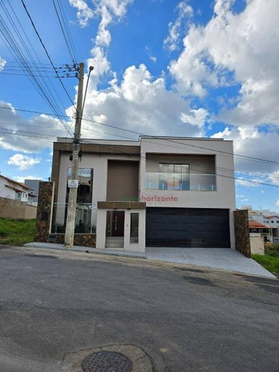 Casa, 3 quartos, 200 m² - Foto 1