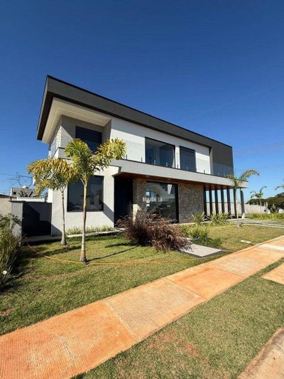 Casa, 3 quartos, 230 m² - Foto 1
