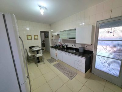 Casa, 3 quartos, 202 m² - Foto 4