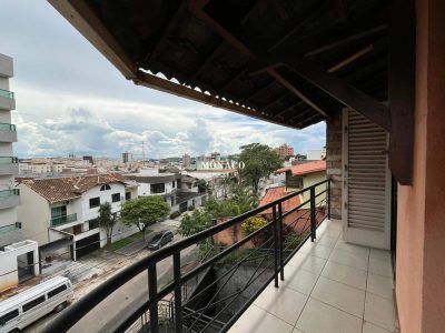 Casa, 4 quartos, 223 m² - Foto 1