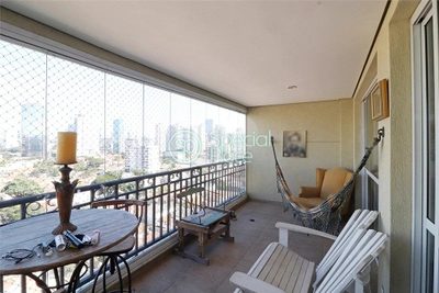 Apartamento, 3 quartos, 170 m² - Foto 2
