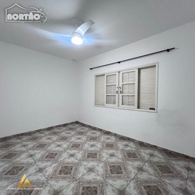 Casa, 4 quartos, 240 m² - Foto 4