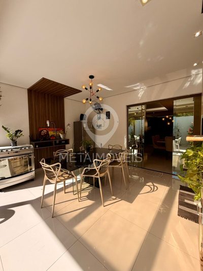 Casa, 5 quartos, 250 m² - Foto 1