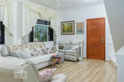 Casa, 4 quartos, 240 m² - Foto 1