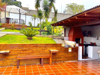 Casa, 3 quartos, 200 m² - Foto 1