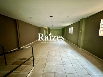 Loja-Salão, 300 m² - Foto 1