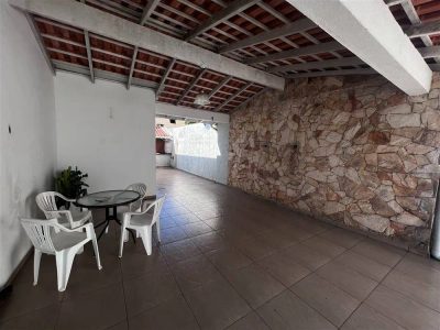 Casa, 4 quartos, 200 m² - Foto 1