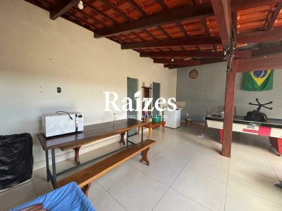 Casa, 3 quartos, 250 m² - Foto 2