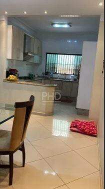 Sobrado, 3 quartos, 200 m² - Foto 2