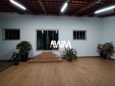Casa, 4 quartos, 230 m² - Foto 2
