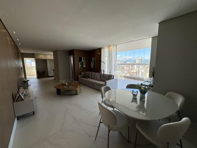 Apartamento, 4 quartos, 218 m² - Foto 2