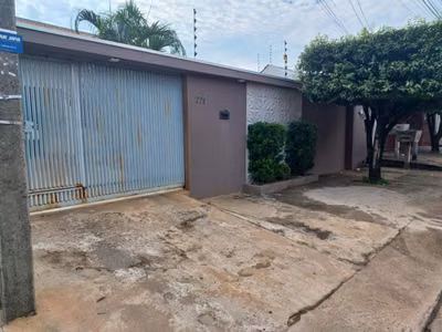 Casa, 2 quartos, 180 m² - Foto 1