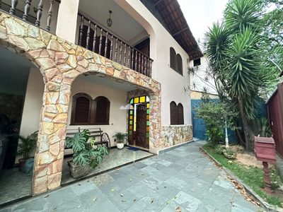 Casa, 6 quartos, 570 m² - Foto 1