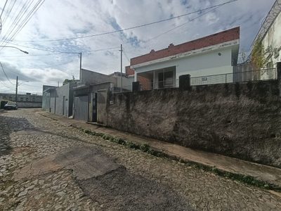 Casa, 3 quartos, 240 m² - Foto 1