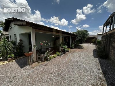 Casa, 6 quartos, 260 m² - Foto 4