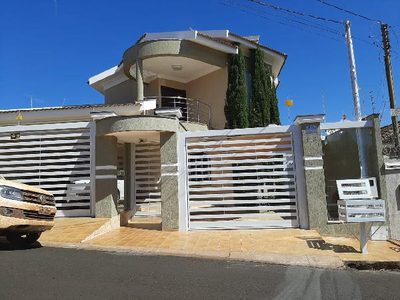 Casa, 3 quartos, 429 m² - Foto 1