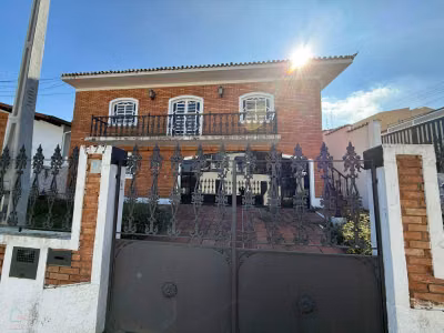 Casa, 3 quartos, 324 m² - Foto 1