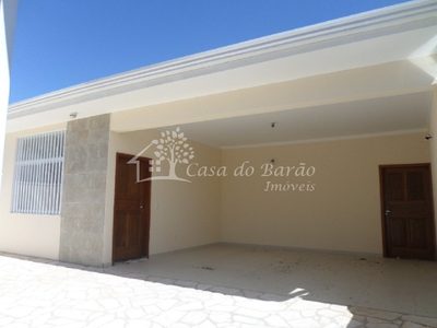 Casa, 4 quartos, 180 m² - Foto 1
