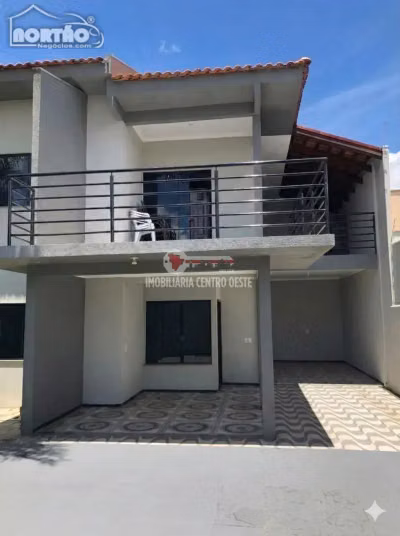 Casa, 5 quartos, 220 m² - Foto 1
