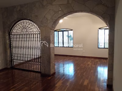 Casa, 3 quartos, 260 m² - Foto 1