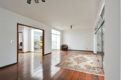 Sobrado, 4 quartos, 260 m² - Foto 1
