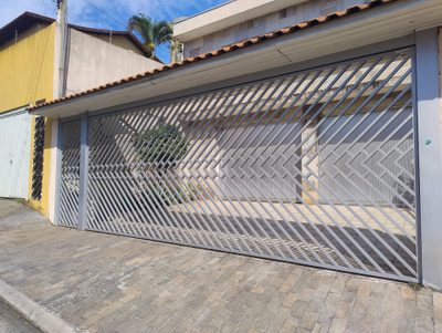Sobrado, 3 quartos, 350 m² - Foto 1