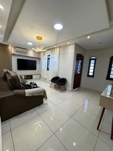 Casa, 2 quartos, 184 m² - Foto 1