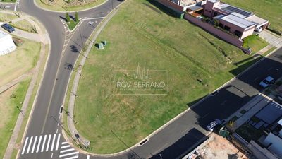 Loteamento e Condomínio, 687 m² - Foto 1