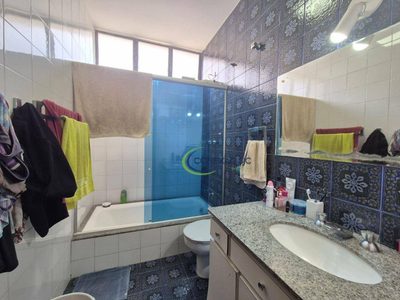Casa, 4 quartos, 242 m² - Foto 2