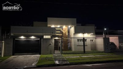 Casa, 4 quartos, 141 m² - Foto 1